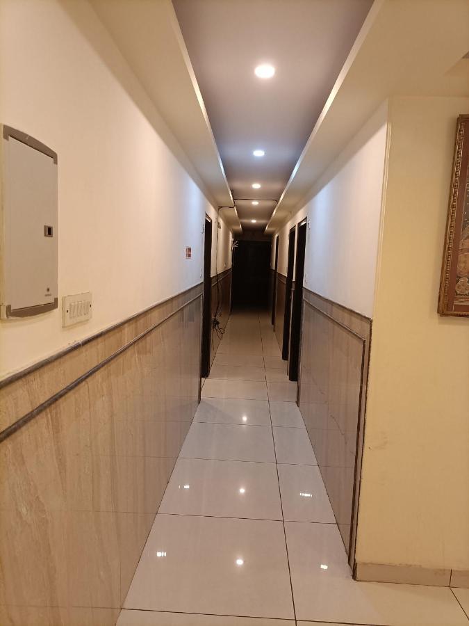 Hotel Aerotech Near Igi Airport Nueva Delhi Exterior foto